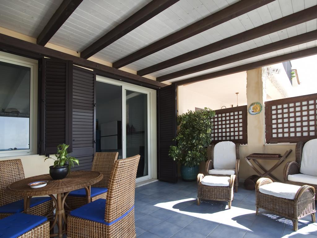 Terrazza A Mare Corallo Марина ди Рагуса Екстериор снимка