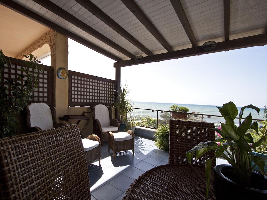 Terrazza A Mare Corallo Марина ди Рагуса Стая снимка