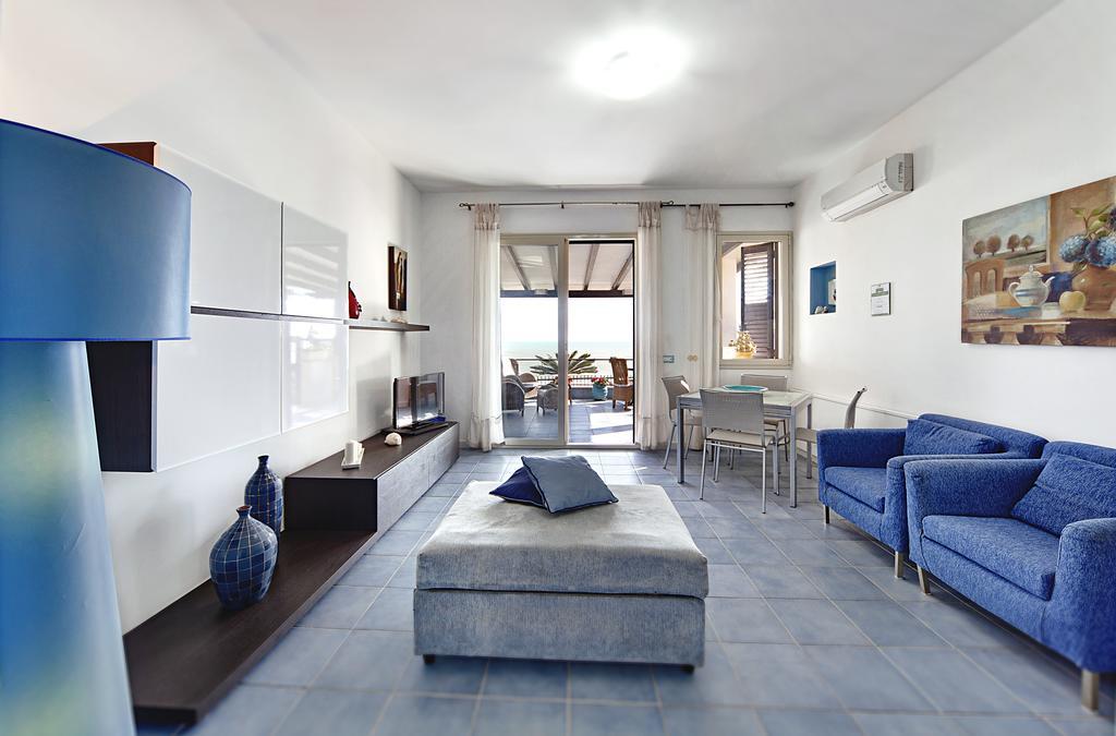Terrazza A Mare Corallo Марина ди Рагуса Екстериор снимка